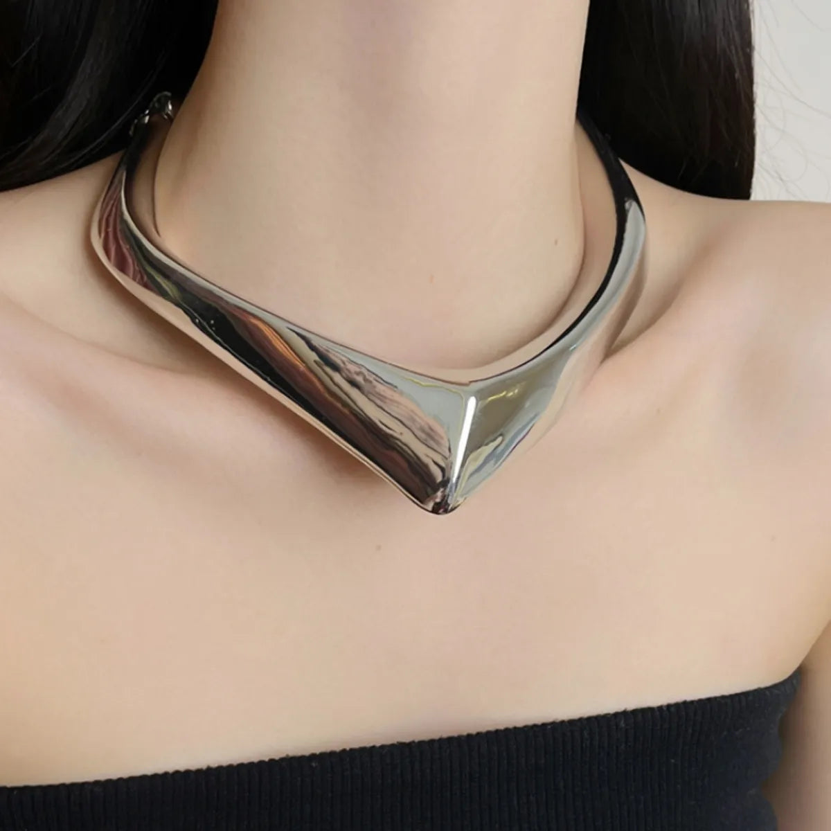 Retro Exaggerated Solid Color Alloy Plating Gold Plated Silver Plated Women'S Choker