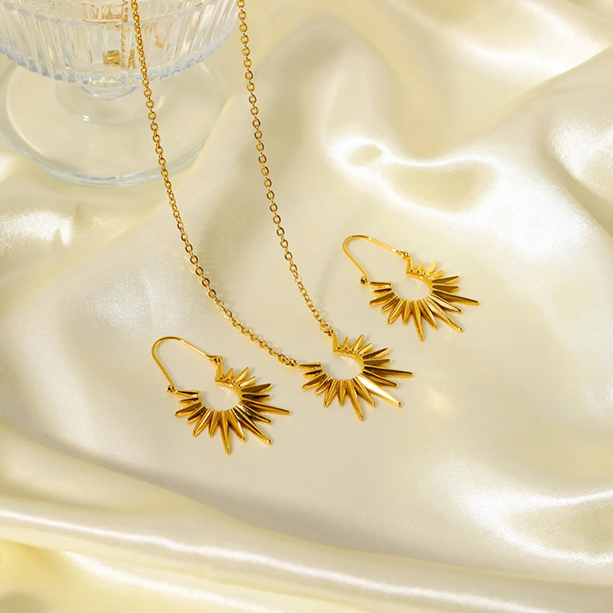 Wholesale Retro Exaggerated Sun Stainless Steel Plating 18k Gold Plated Earrings Necklace