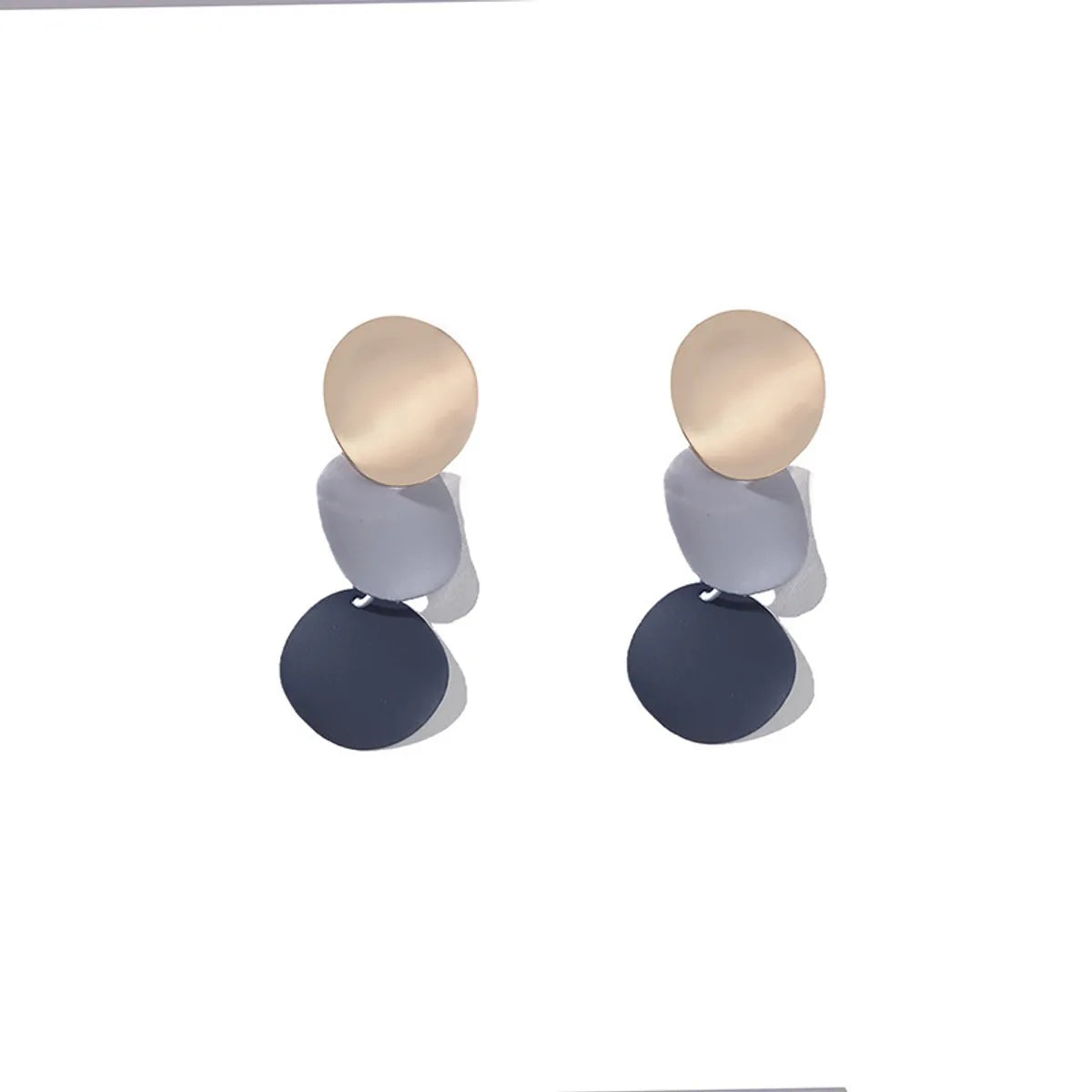 Retro Fashion New Metal Disc Frosted Stitching Contrast Alloy Earrings