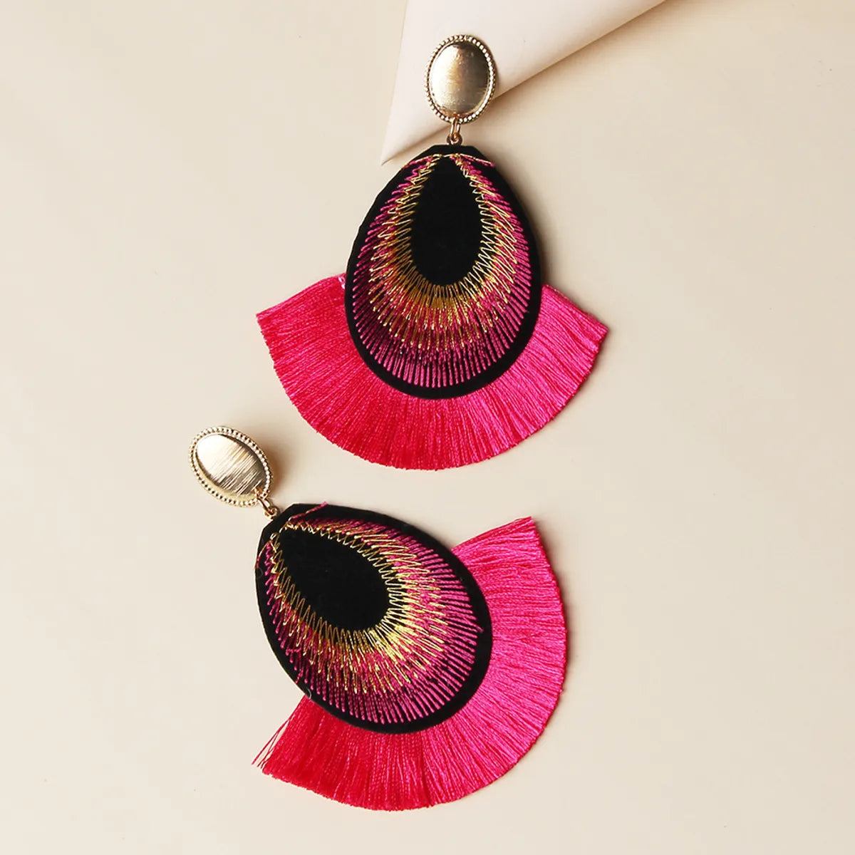 Retro Feather Cloth Embroidery Women'S Drop Earrings