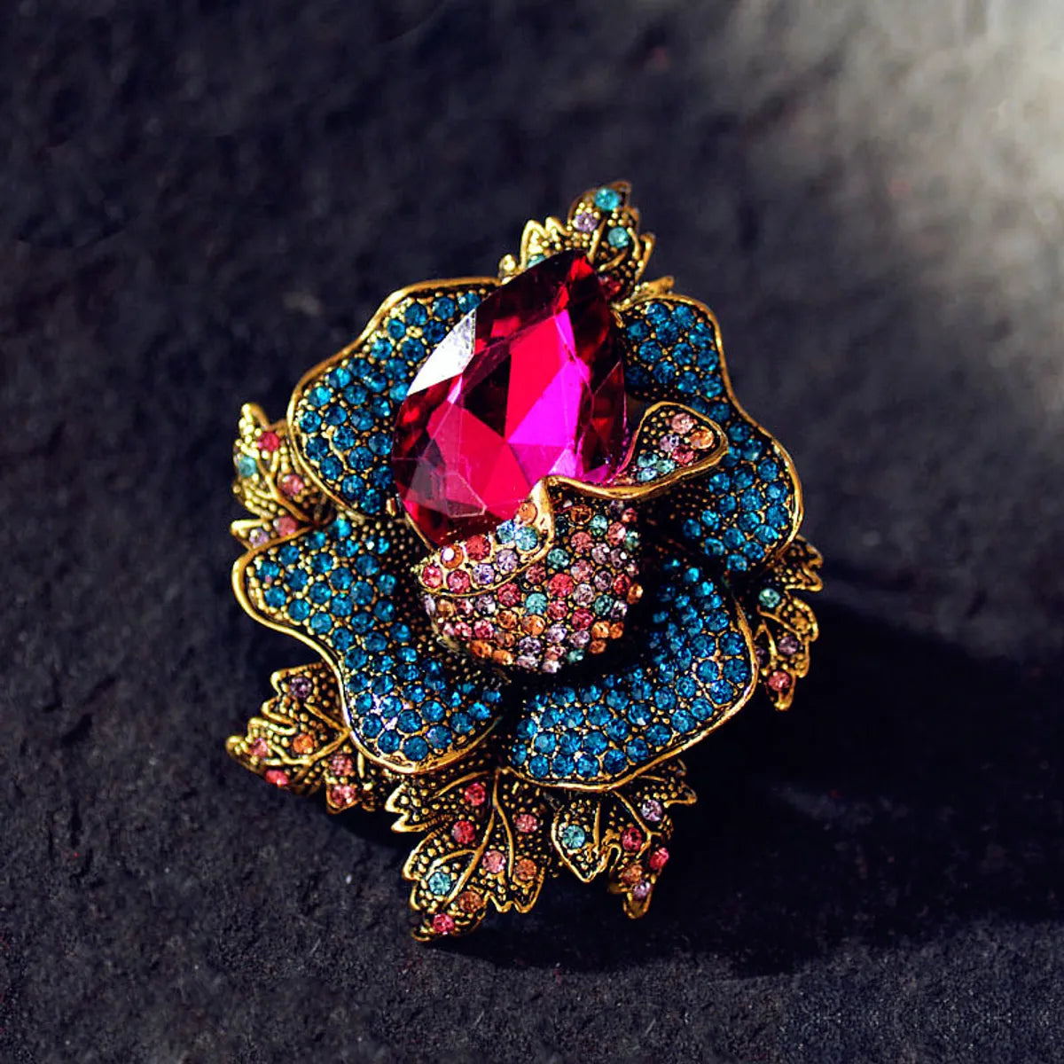 Retro Flower Alloy Inlay Artificial Gemstones Crystal Women'S Brooches