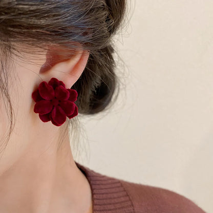 Retro Flower Flocking Three-dimensional Women's Ear Studs 1 Pair