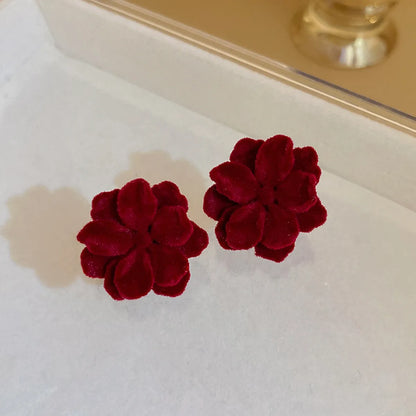 Retro Flower Flocking Three-dimensional Women's Ear Studs 1 Pair