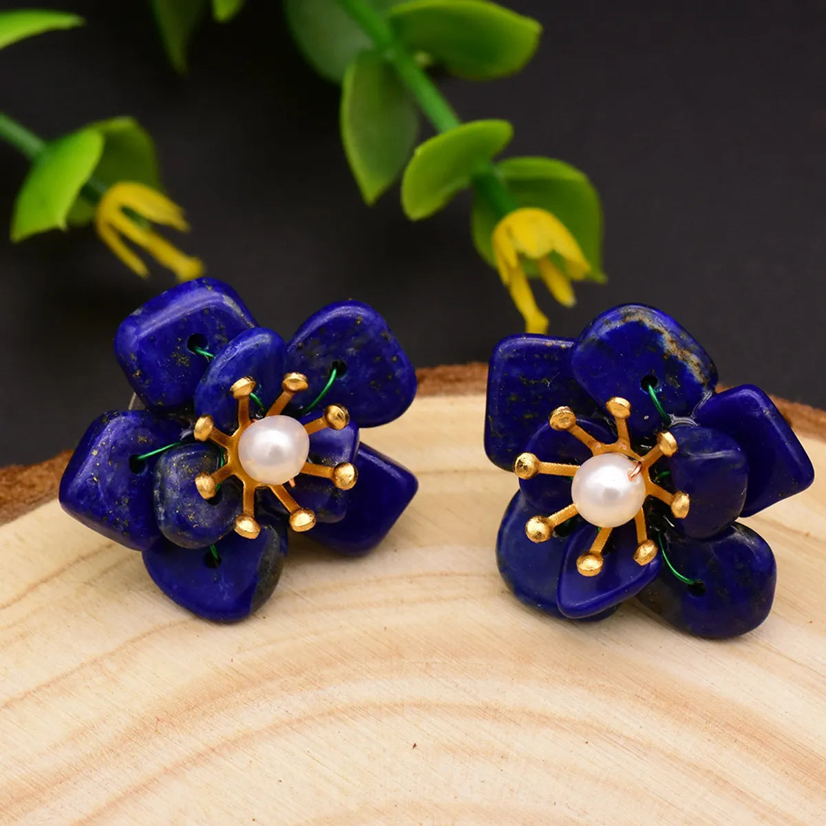 Retro Flower Pearl Copper Plating Ear Studs 1 Pair