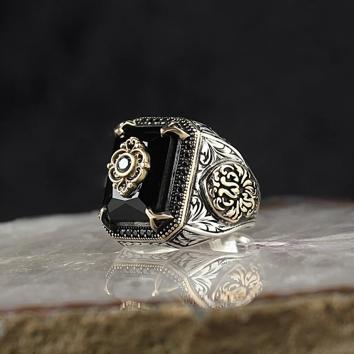 Retro Geometric Alloy Artificial Gemstones Men's Rings