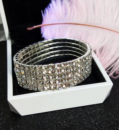 Retro Geometric Alloy Rhinestone Women'S Bracelets