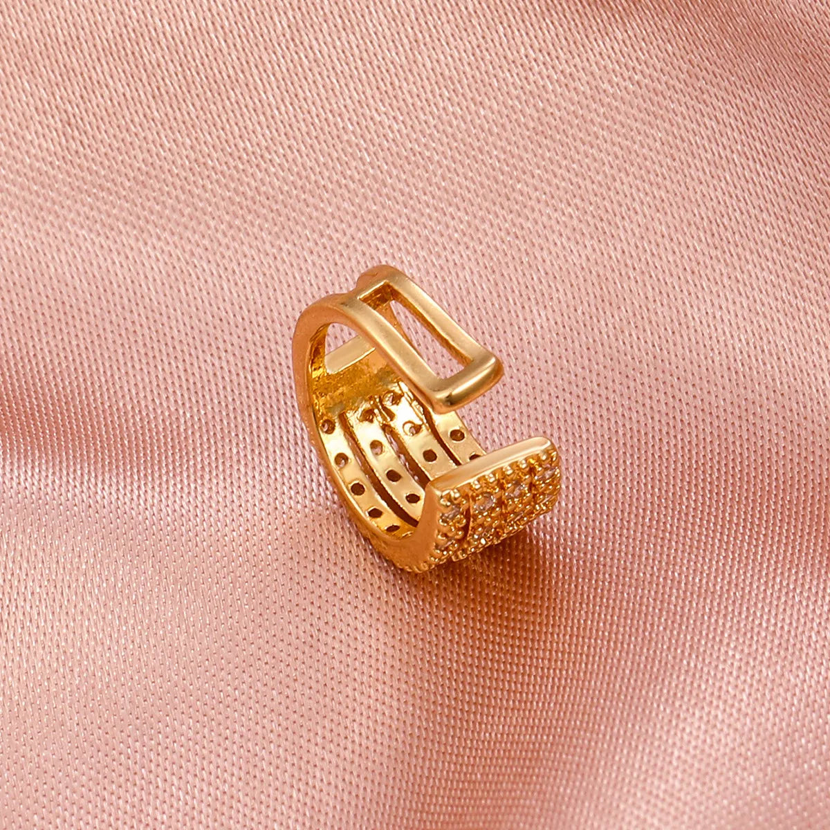 Retro Geometric Circle Inlaid Zircon Copper Ear Clip Wholesale