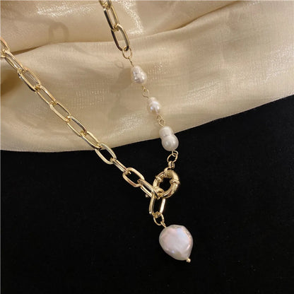 Wholesale Jewelry Retro Geometric Pearl Iron Inlaid Gold Necklace