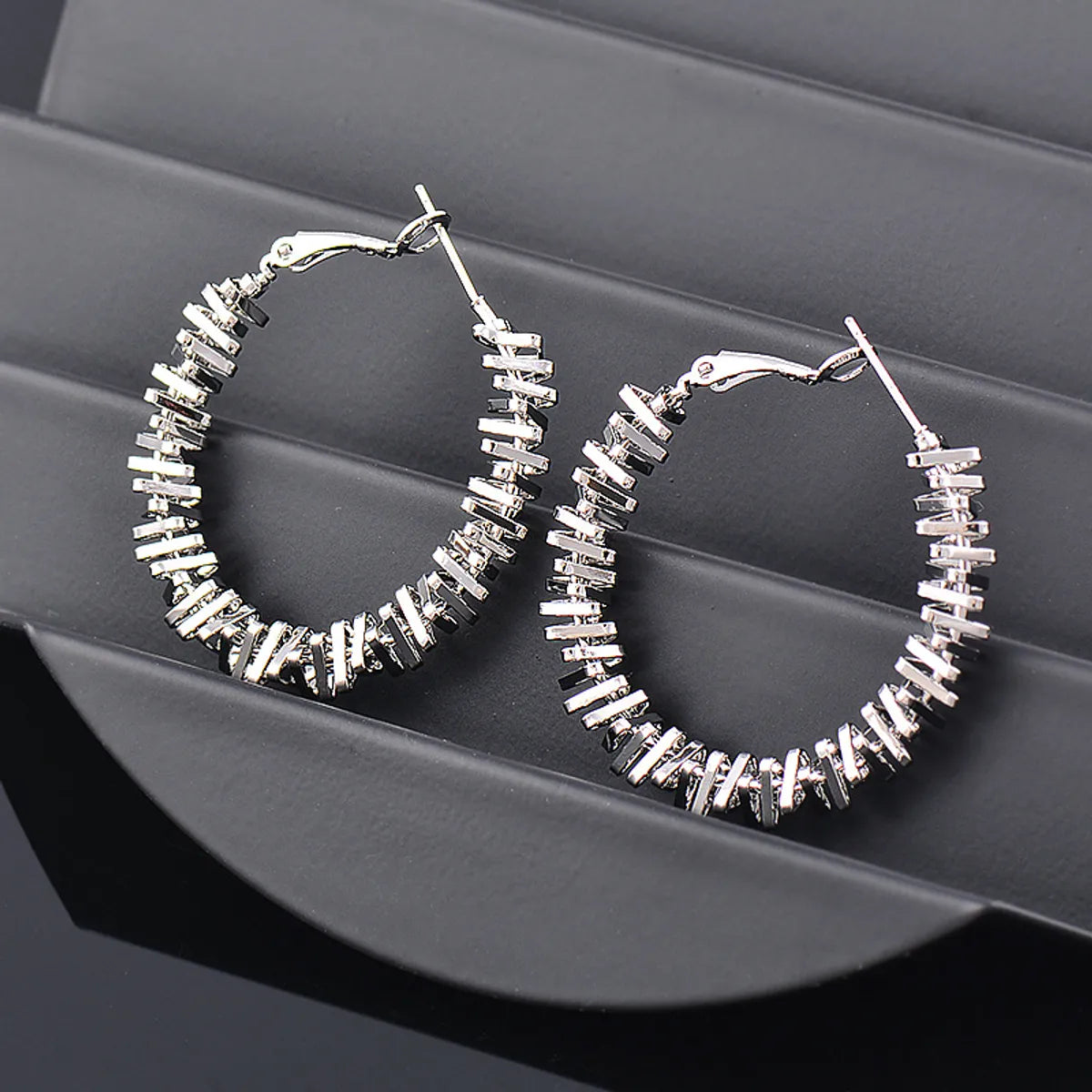 Retro Geometric Titanium Steel Hoop Earrings 1 Pair