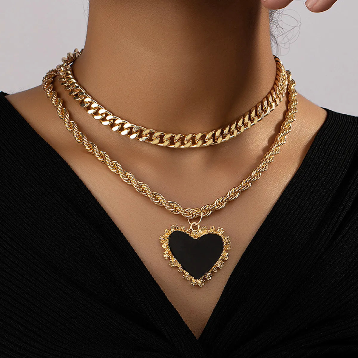 Retro Heart Shape Alloy Patchwork Women'S Pendant Necklace