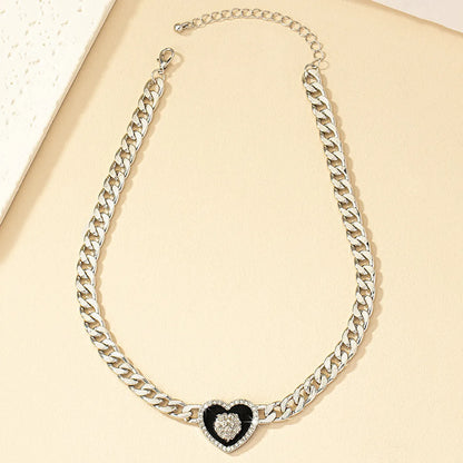 Retro Heart Shape Alloy Plating Inlay Zircon Gold Plated Women'S Pendant Necklace