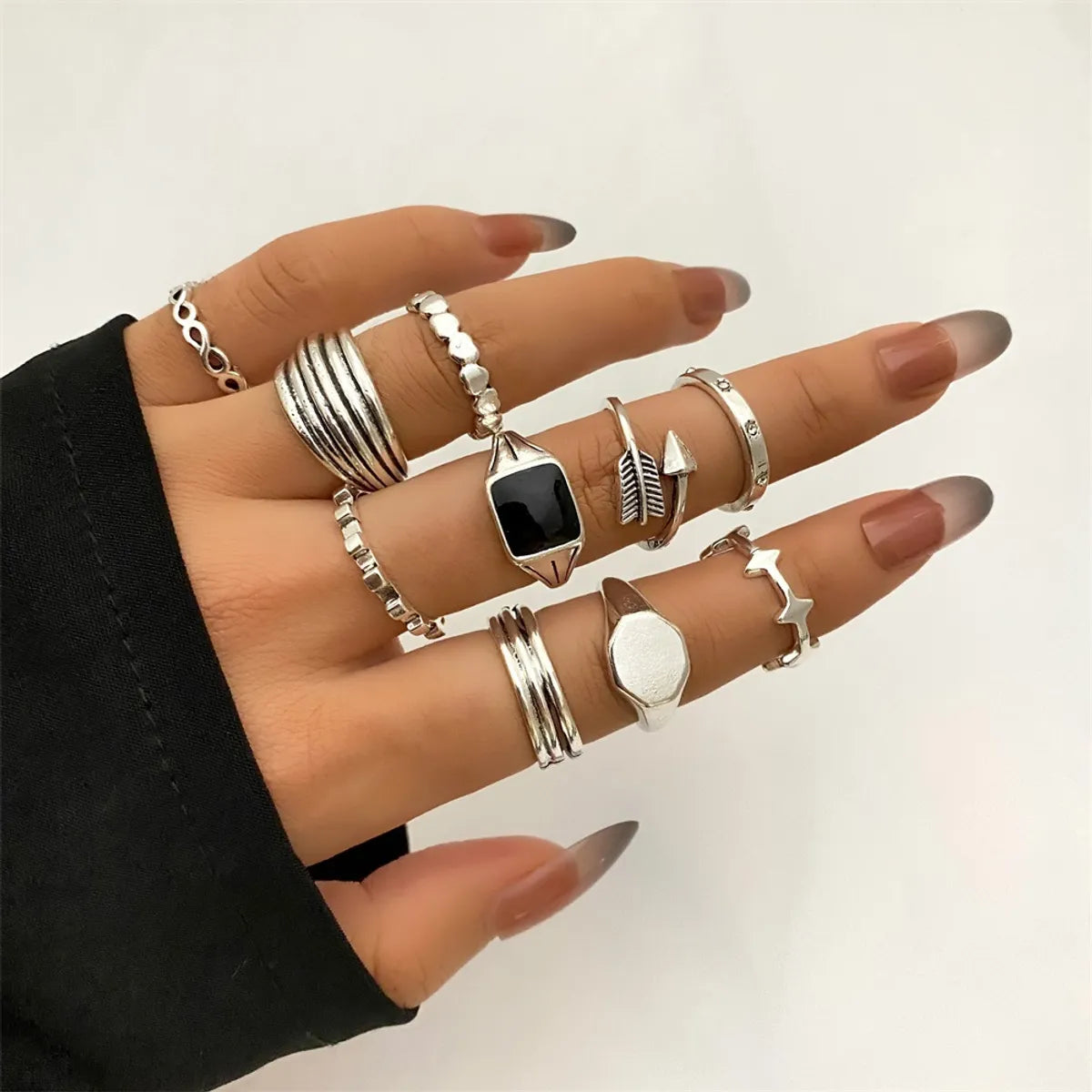 Retro Heart Shape Arrow Alloy Women'S Rings