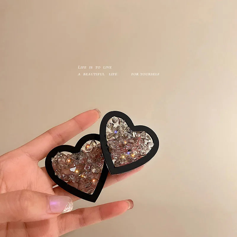 Retro Heart Shape Arylic Irregular Inlay Artificial Crystal Women'S Ear Studs