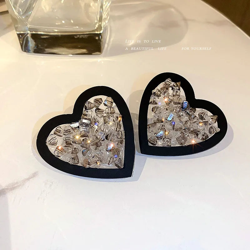 Retro Heart Shape Arylic Irregular Inlay Artificial Crystal Women'S Ear Studs