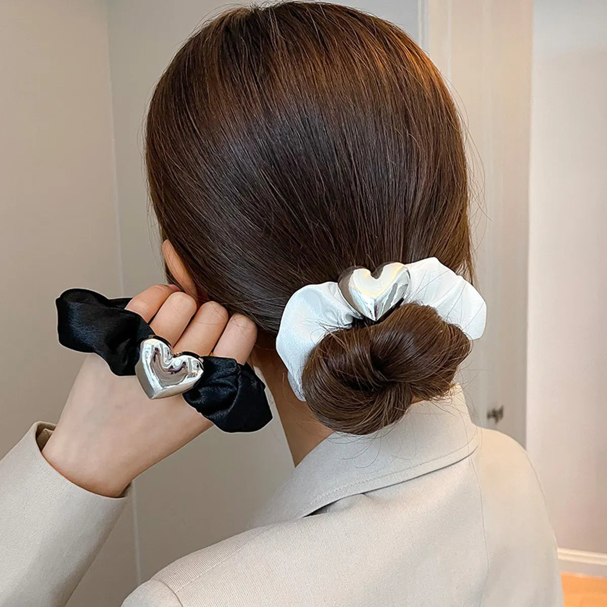 Retro Heart Shape Cloth Hair Tie