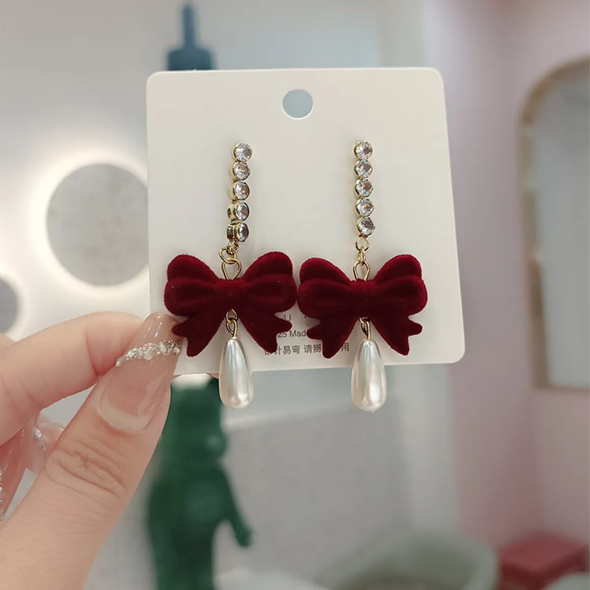 Retro Heart Shape Flower Bow Knot Alloy Flocking Inlay Artificial Pearls Rhinestones Women'S Earrings 1 Pair