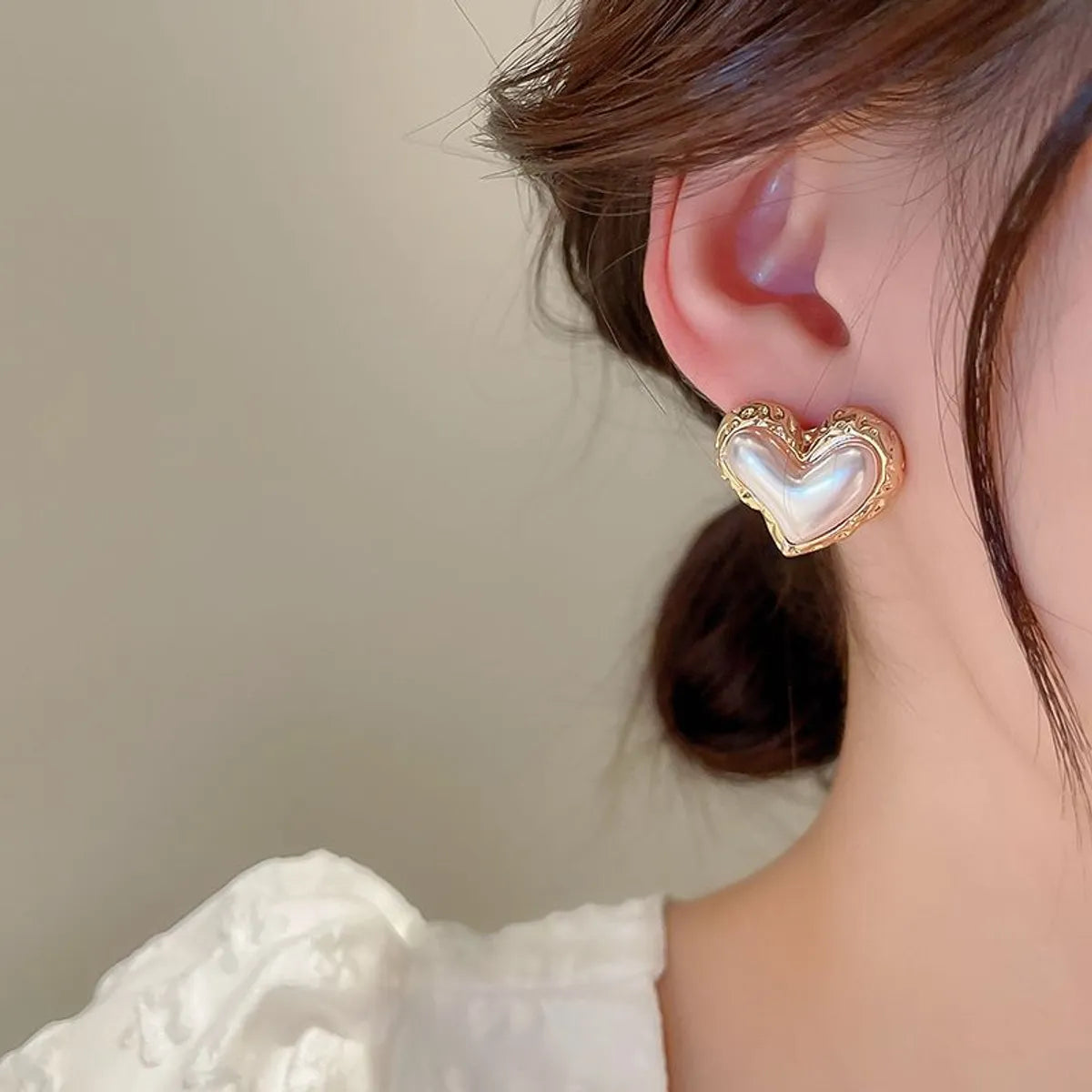 Retro Heart Shape Imitation Pearl Alloy Women's Ear Studs 1 Pair