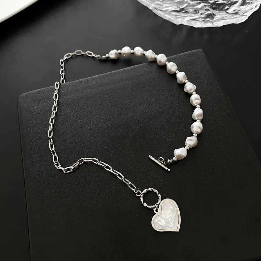 Wholesale Jewelry Retro Heart Shape Imitation Pearl Titanium Steel Shell Silver Plated Necklace