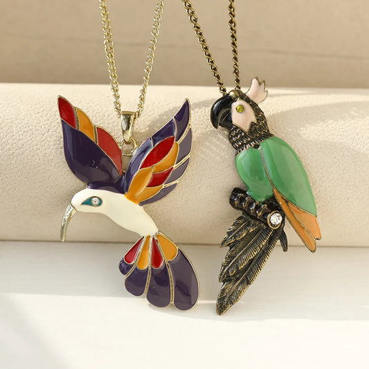 Retro Hummingbird Parrot Rhinestones Alloy Wholesale Pendant Necklace