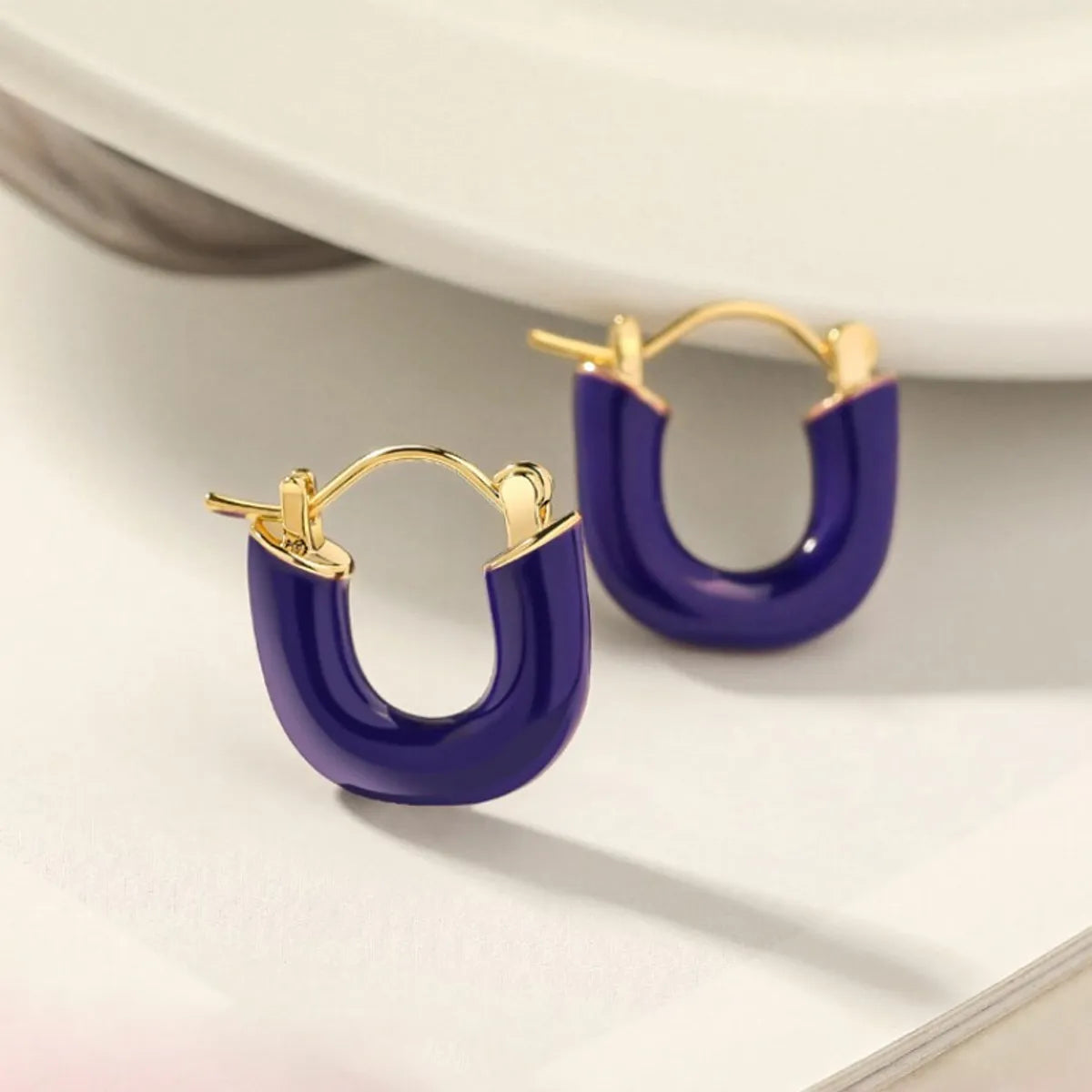 Retro Korean Style U Shape Alloy Enamel Women's Earrings