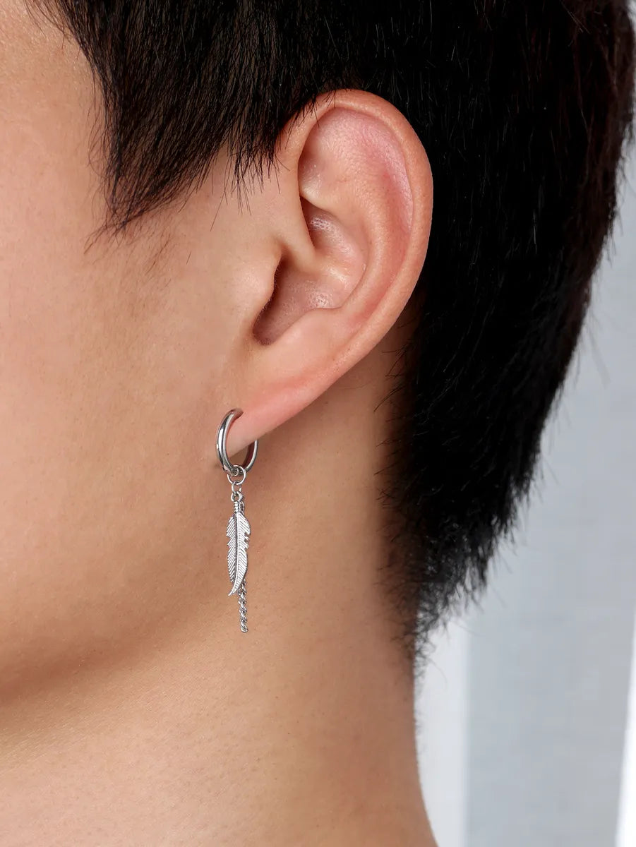 1 Piece Retro Leaf Asymmetrical Alloy Earrings