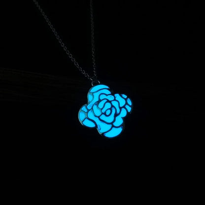 Retro Moon Flower Alloy Luminous Women'S Men'S Necklace 1 Piece