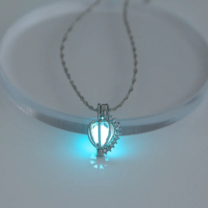 Retro Moon Flower Alloy Luminous Women'S Men'S Necklace 1 Piece