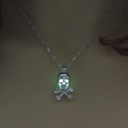 Retro Moon Flower Alloy Luminous Women'S Men'S Necklace 1 Piece