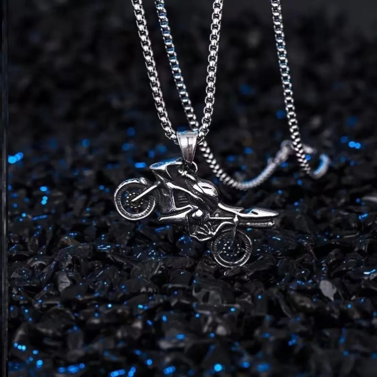 Retro Motorcycle Stainless Steel Alloy Plating Men'S Pendant Necklace