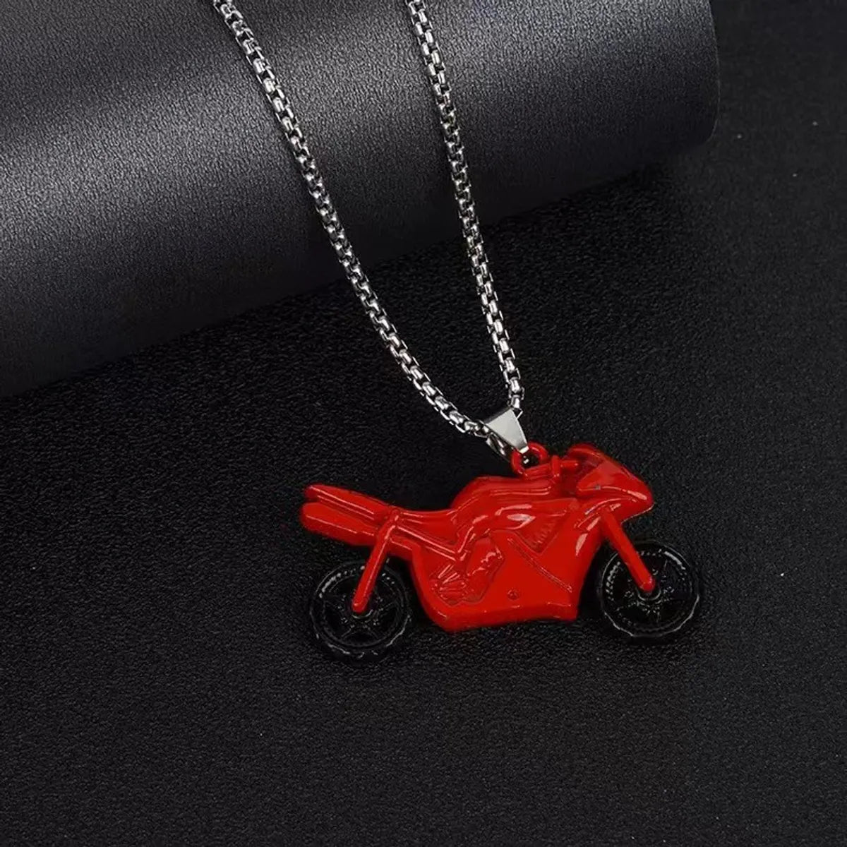 Retro Motorcycle Stainless Steel Alloy Plating Men'S Pendant Necklace