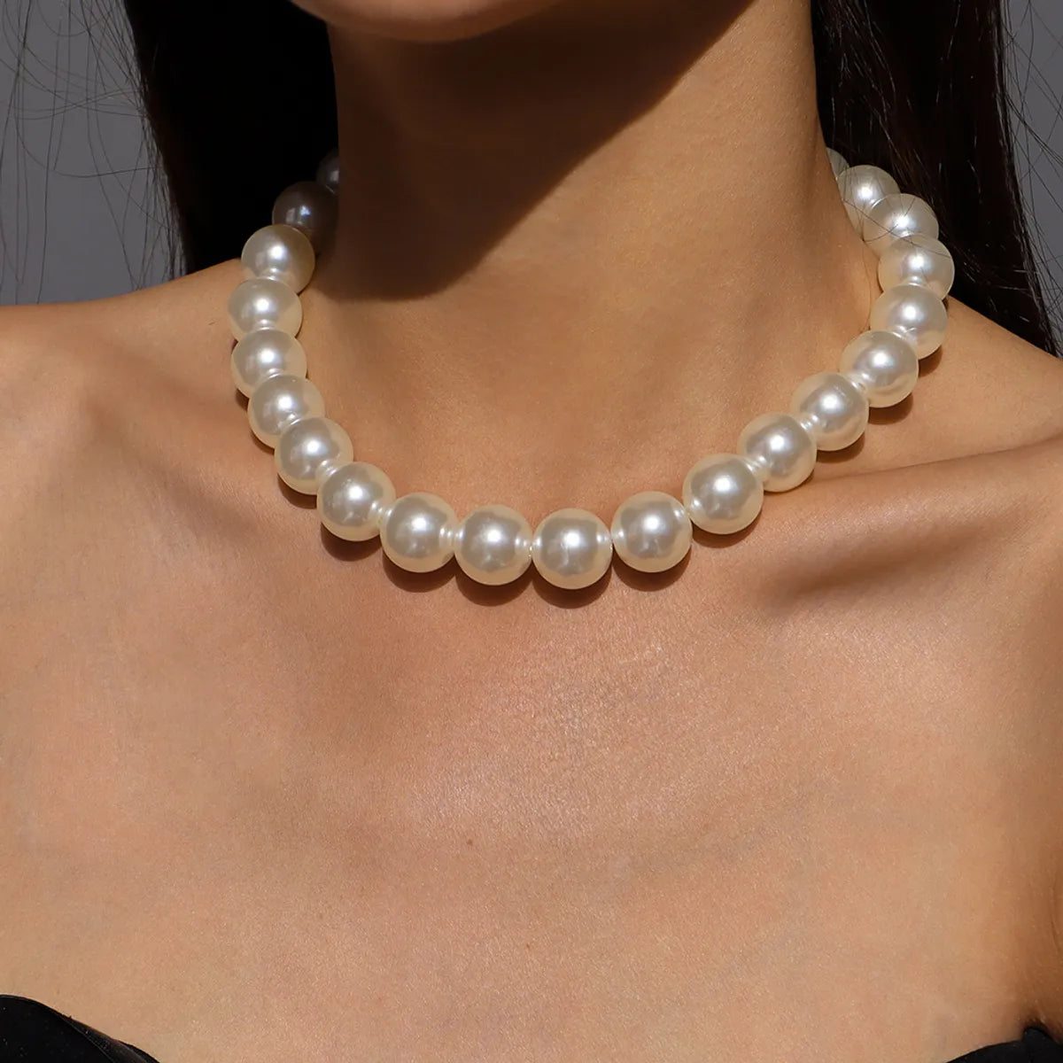 Retro Pearl Geometric Multi-Layer Choker