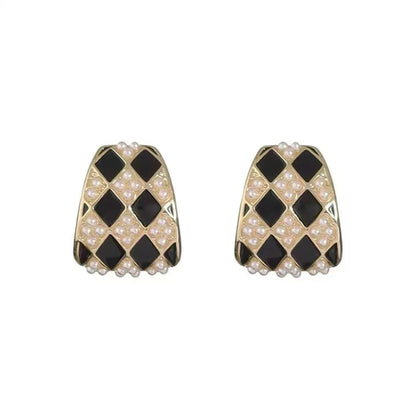 Retro Plaid Alloy Inlay Artificial Pearls Women'S Earrings