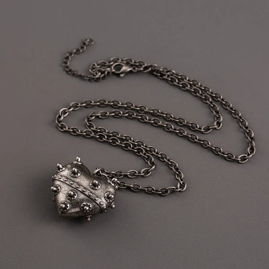 Retro Punk Cool Style Heart Shape 304 Stainless Steel 316 Stainless Steel  Polishing Plating Three-Dimensional Silver Plated Men'S Necklace