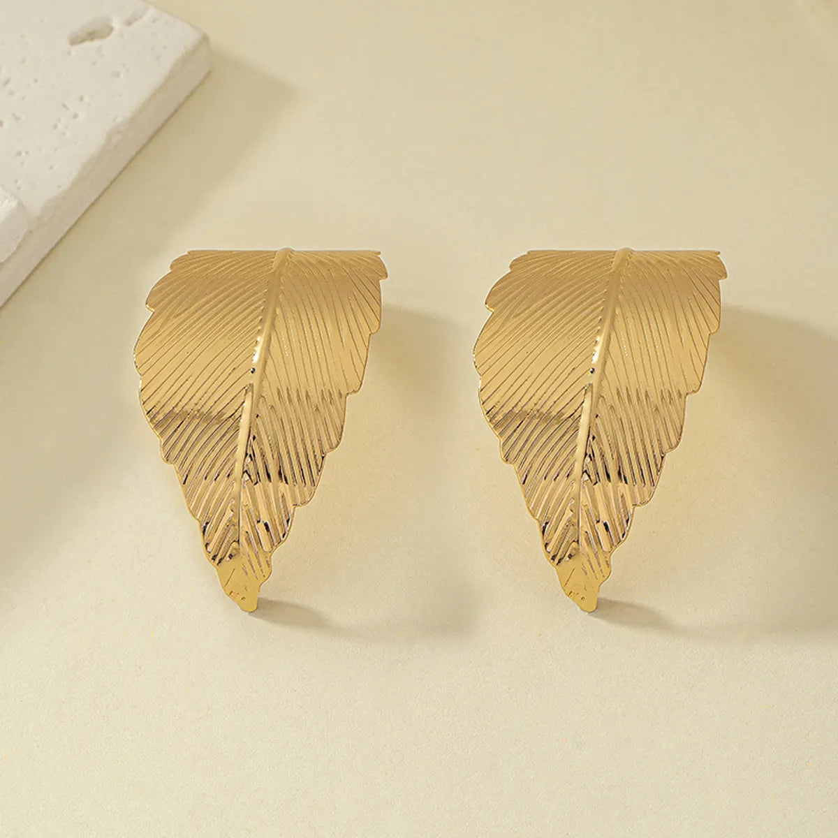 Retro Punk Modern Style Leaves Alloy Plating Women's Drop Earrings