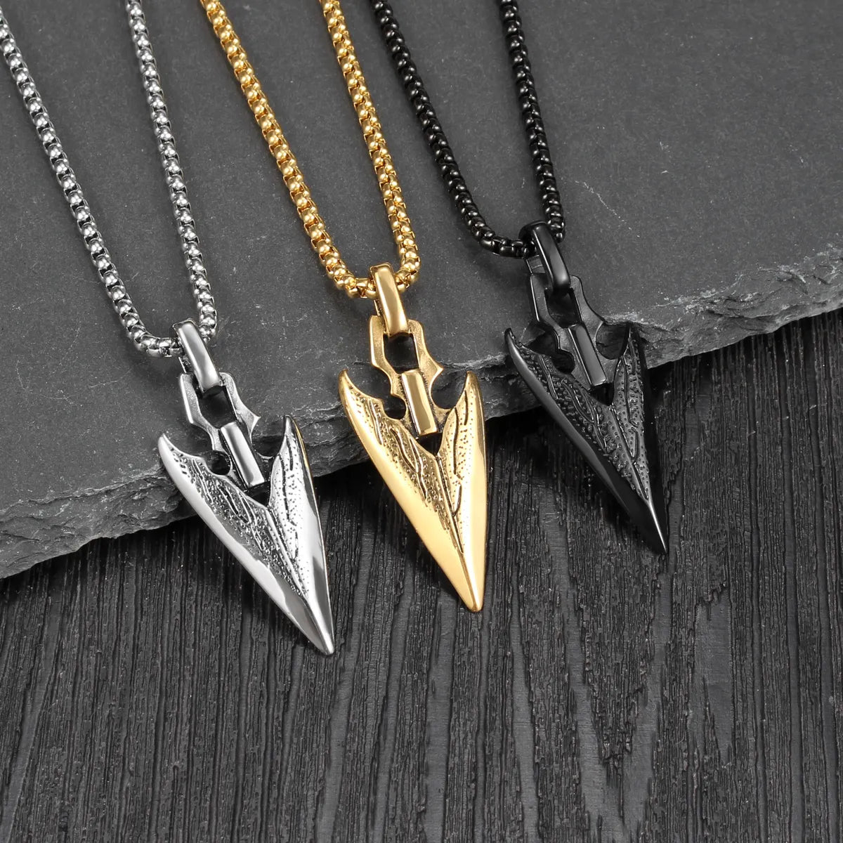 Retro Punk Triangle 304 Stainless Steel Men'S Pendant Necklace