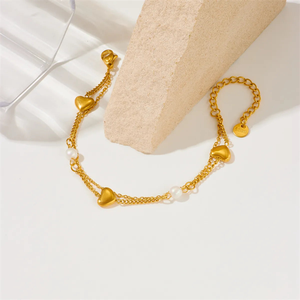 Retro Roman Style Heart Shape 304 Stainless Steel 18K Gold Plated Acrylic Bracelets In Bulk