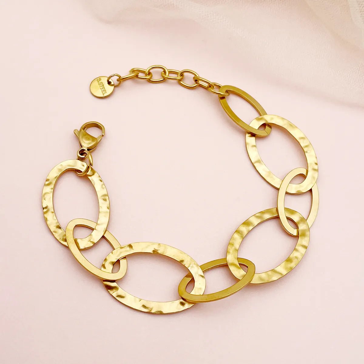 Retro Roman Style Oval Heart Shape Stainless Steel Gold Plated Bracelets In Bulk