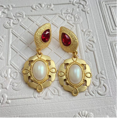 Retro Round Alloy Plating Inlay Artificial Gemstones Pearl Women's Drop Earrings 1 Pair