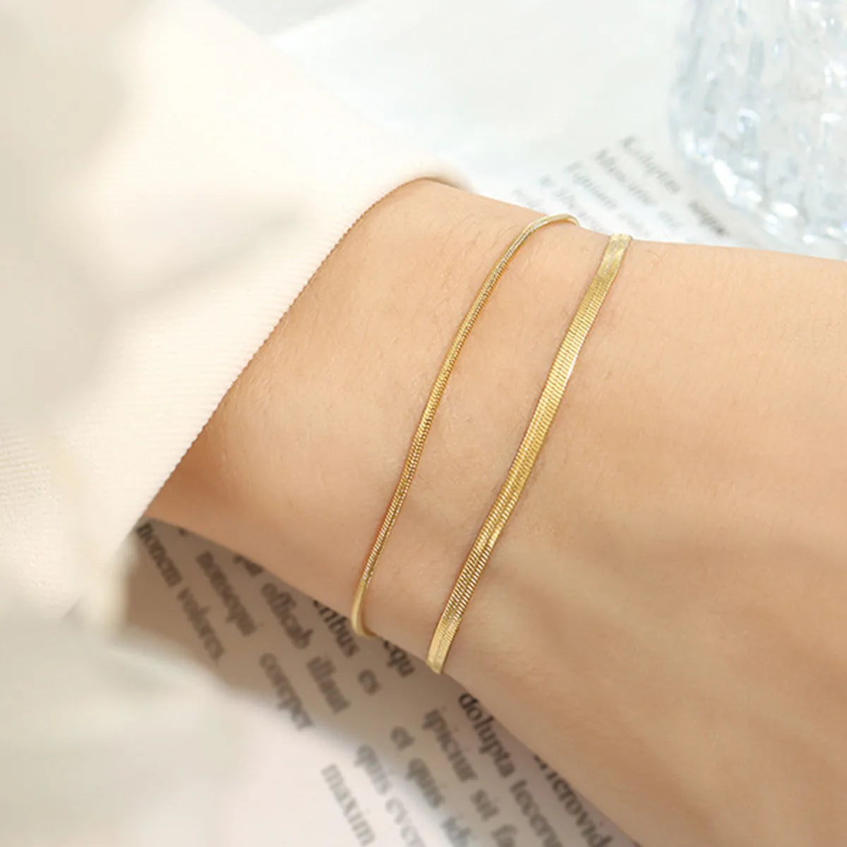 Retro Round Solid Color 304 Stainless Steel 18K Gold Plated Bracelets In Bulk