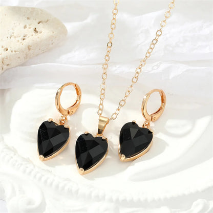 Retro Simple Black And White Zircon Geometric Peach Heart Earrings Necklace Wholesale