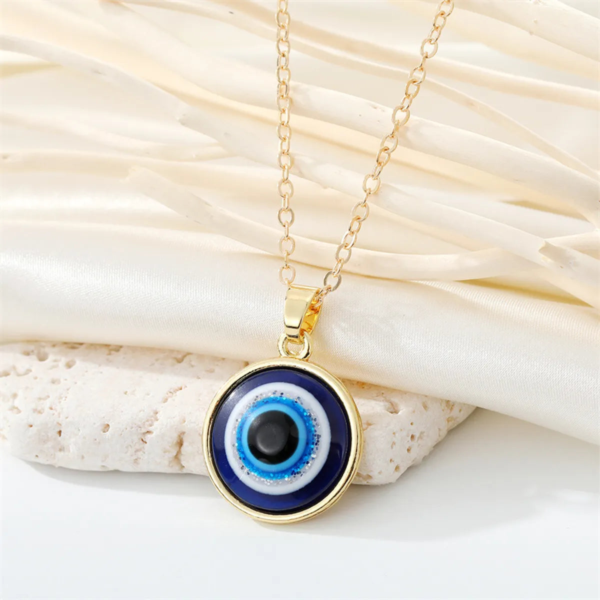 European Cross-Border Sold Jewelry Retro Simple More Sizes Devil'S Eye Necklace Round Blue Eyes Clavicle Chain Female