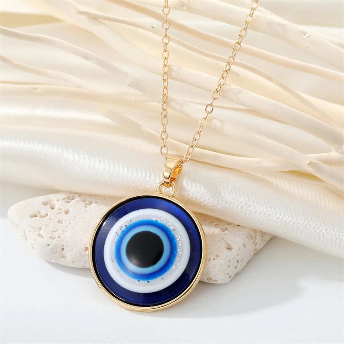 European Cross-Border Sold Jewelry Retro Simple More Sizes Devil'S Eye Necklace Round Blue Eyes Clavicle Chain Female