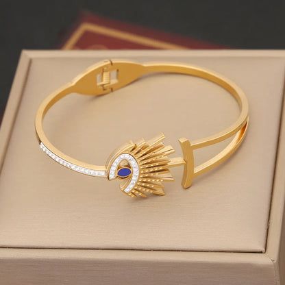 Retro Simple Style Heart Shape Eye Stainless Steel Zircon Bangle In Bulk