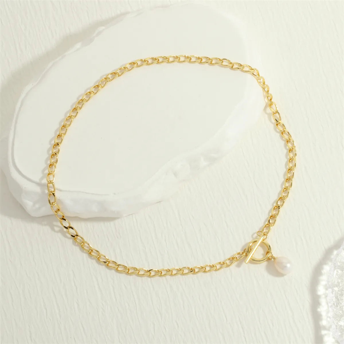 Retro Simple Style Irregular Round Copper Plating Inlay Zircon 18k Gold Plated Choker