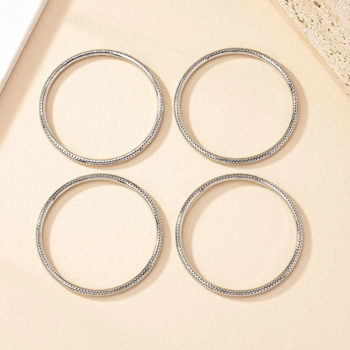 Retro Simple Style Round Iron Plating Women'S Bangle