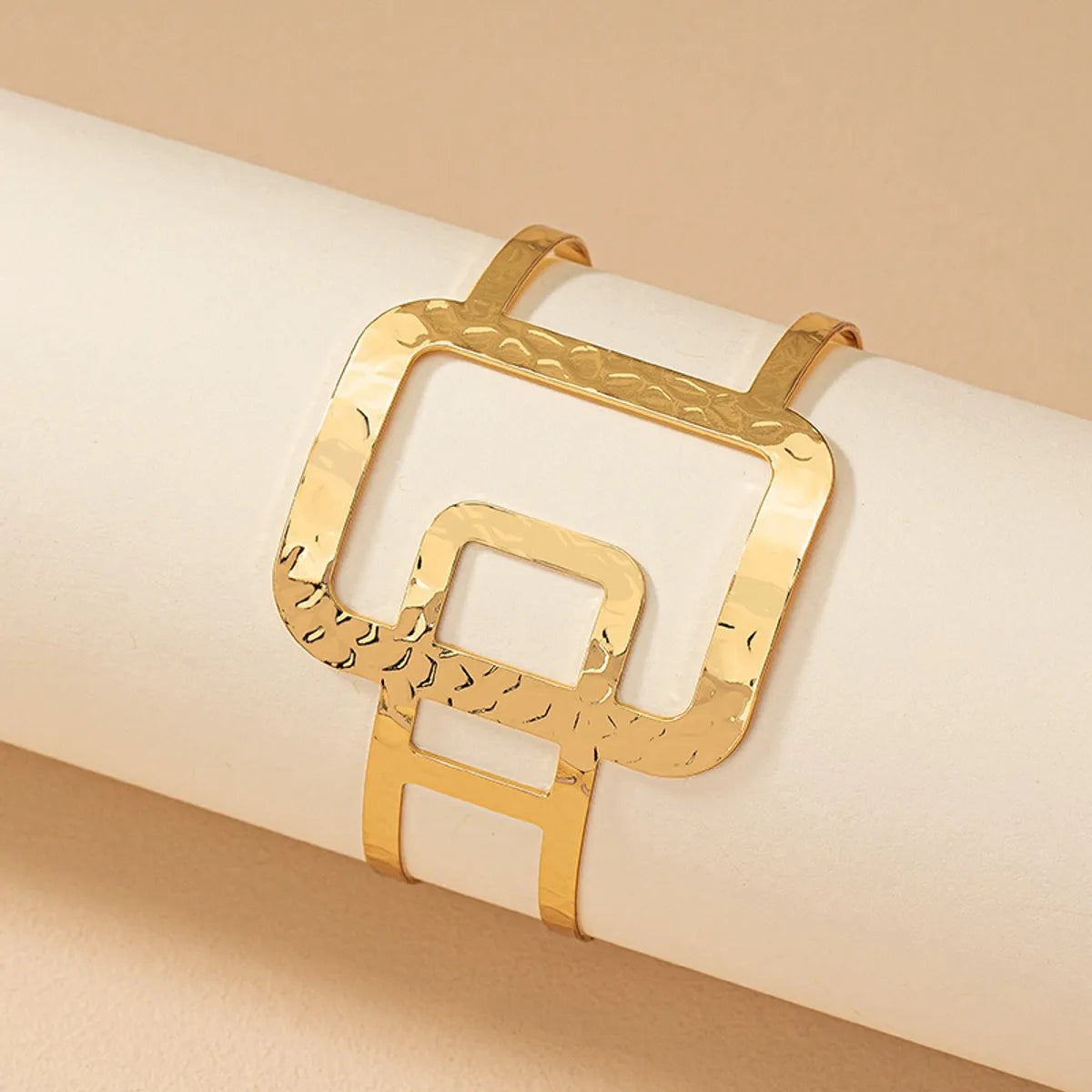 Retro Simple Style Solid Color Alloy Plating Gold Plated Women's Bangle