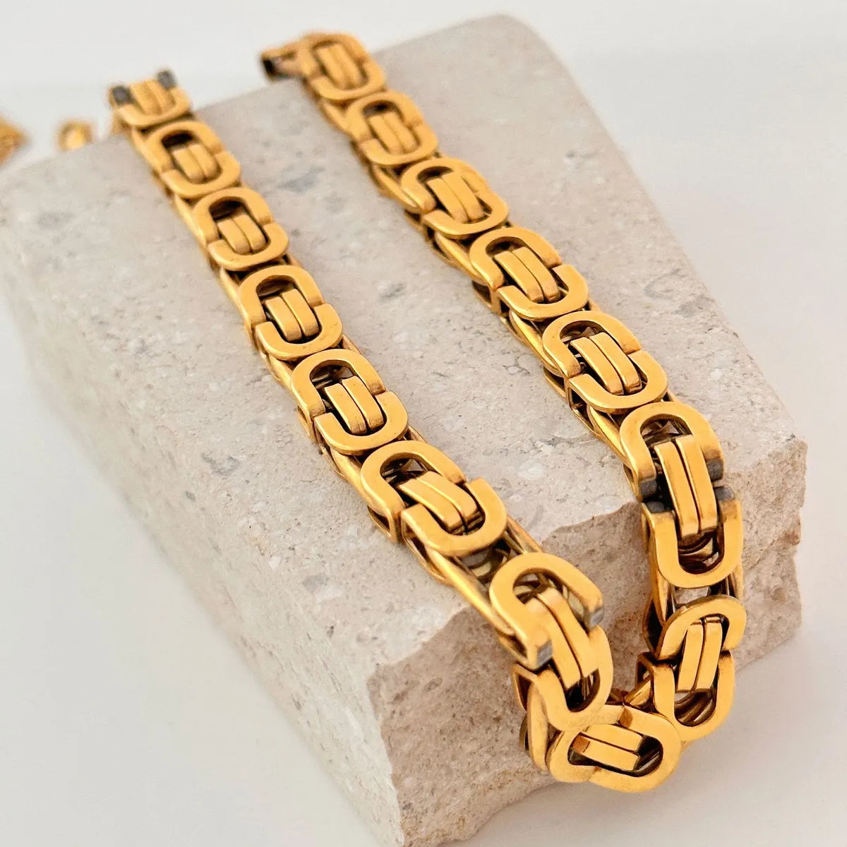 Retro Solid Color Titanium Steel Plating 18k Gold Plated Necklace