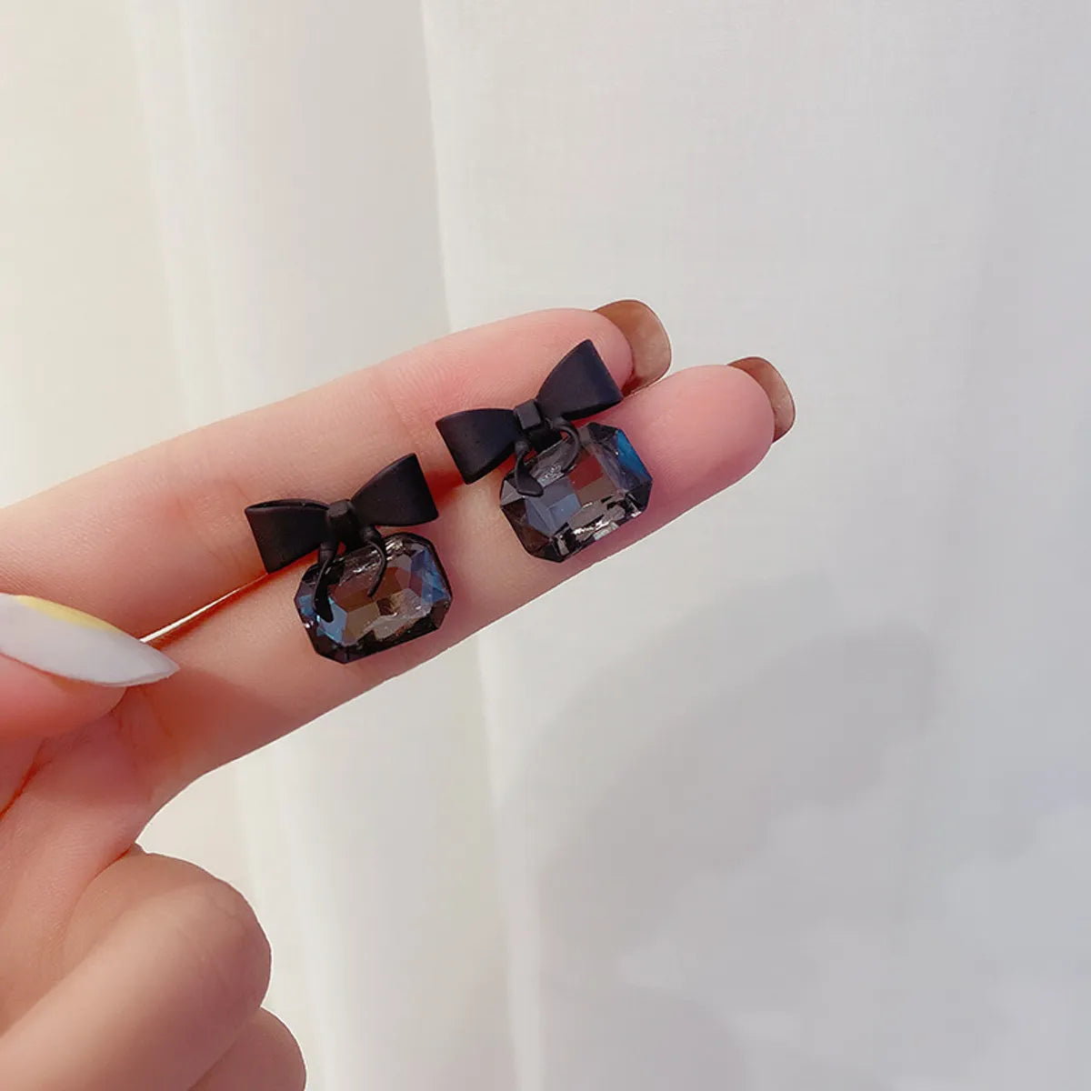 Retro Streetwear Bow Knot Alloy Stoving Varnish Women'S Ear Studs