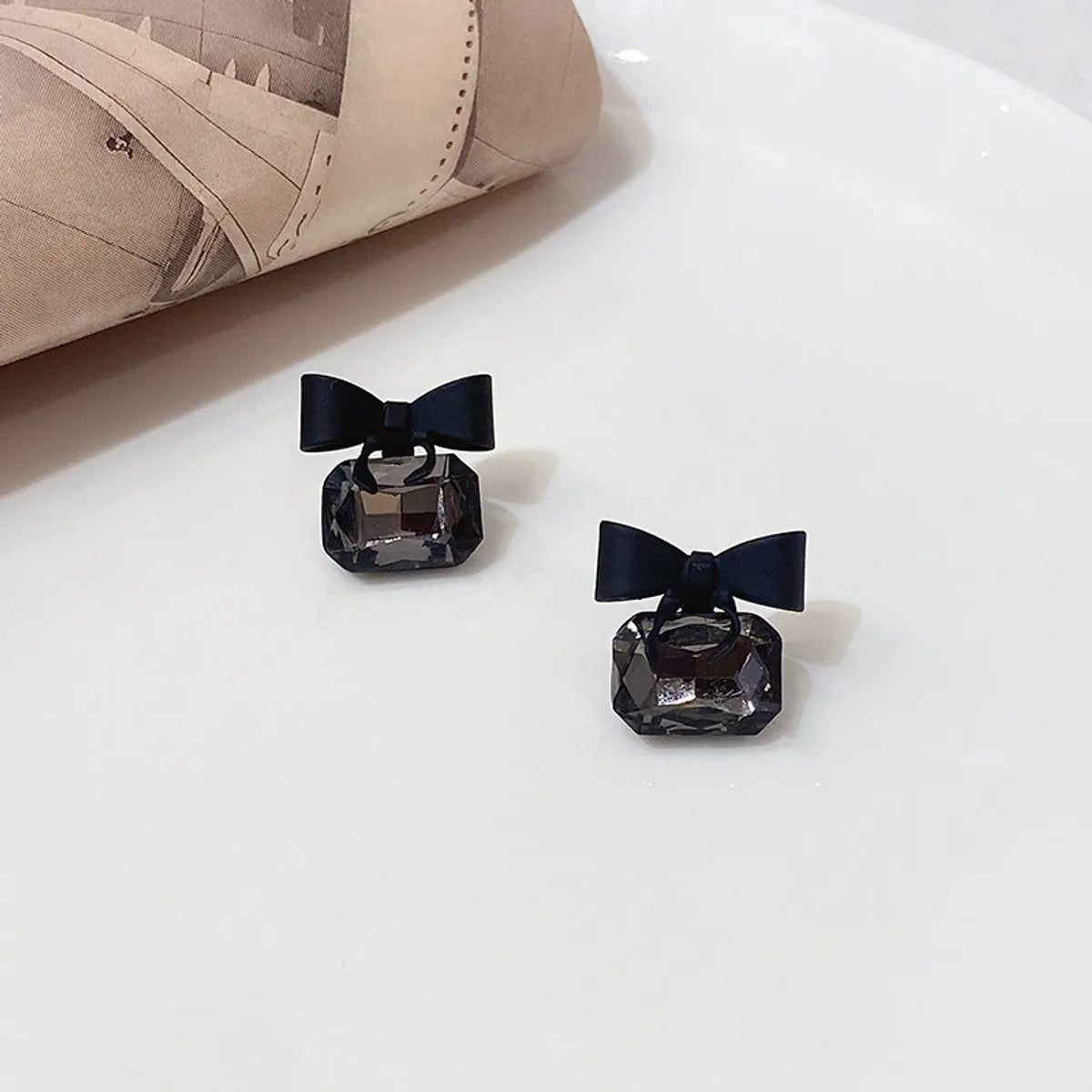 Retro Streetwear Bow Knot Alloy Stoving Varnish Women'S Ear Studs