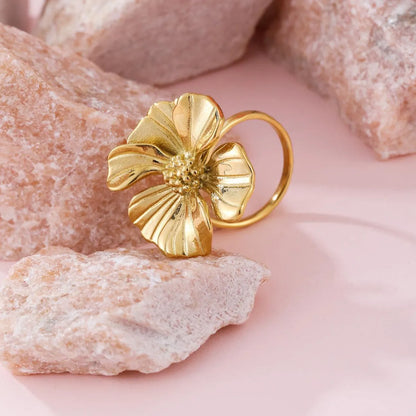 Retro Streetwear Flower Stainless Steel Plating 18k Gold Plated Rings